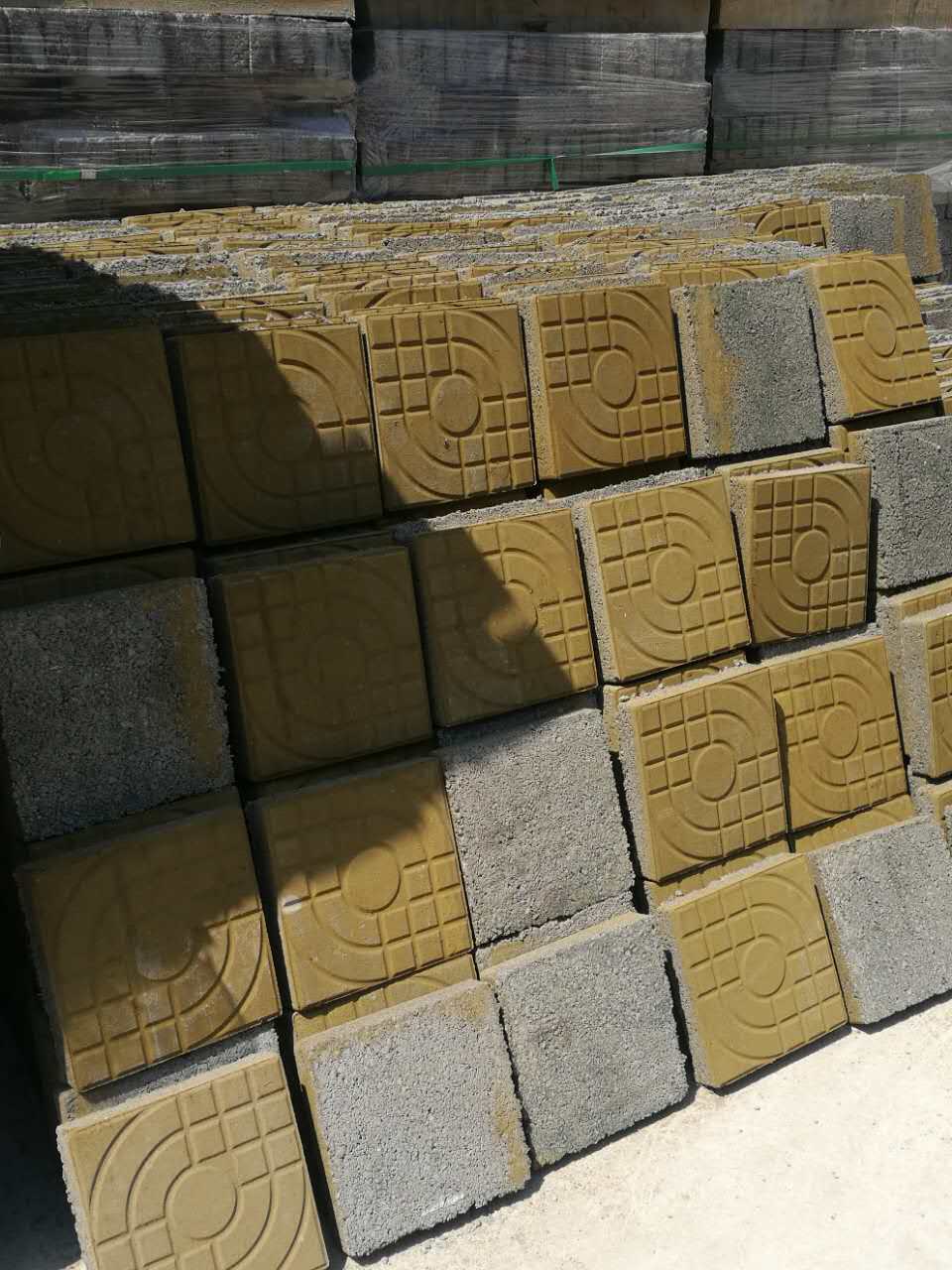 廣州天河 環(huán)保透水磚-華堅水泥制品,質(zhì)量好,不褪色,抗壓耐磨