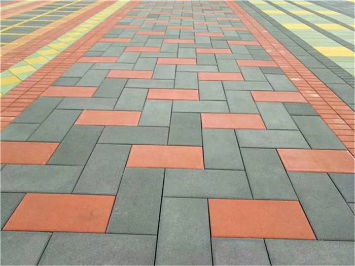 生態(tài)透水磚是海綿城市建設(shè)中最基本的“海綿”材料