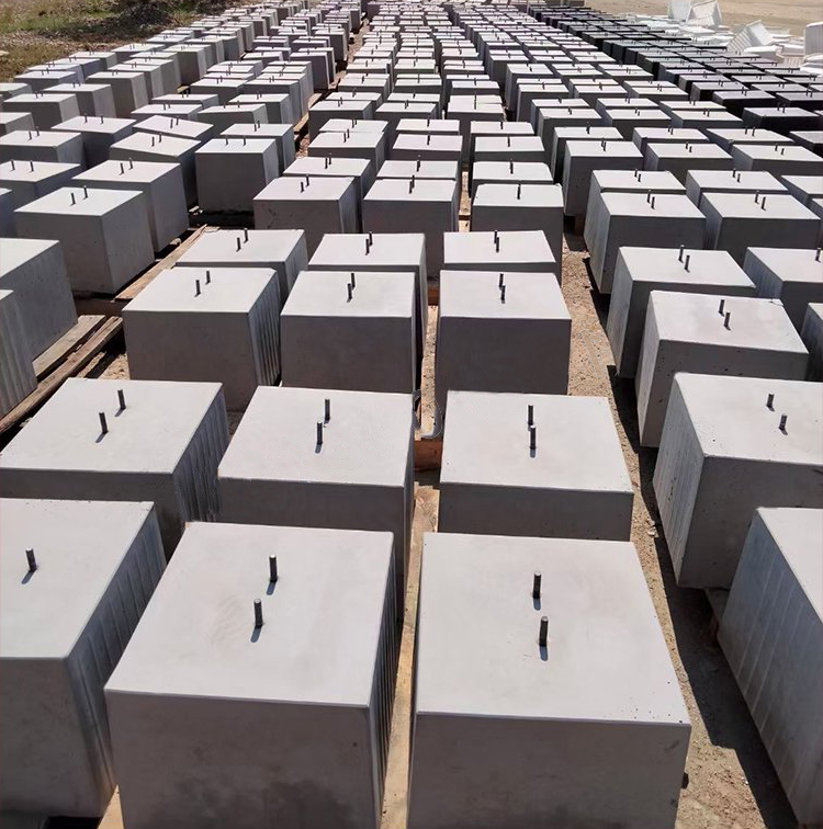 非標預(yù)制件 路燈底座 監(jiān)控桿基礎(chǔ)墩定制_華堅水泥制品廠家