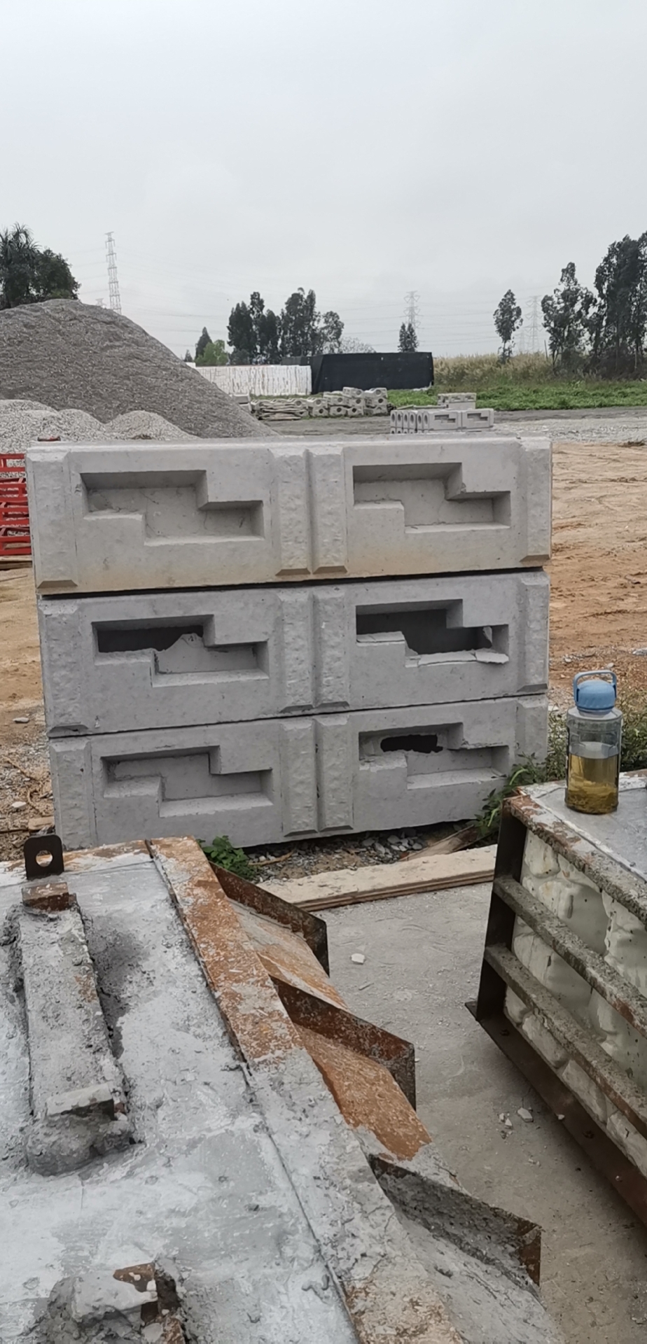 生態(tài)護(hù)坡磚(生態(tài)框)